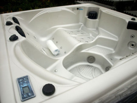 Гидромассажный бассейн Sunrans SR869